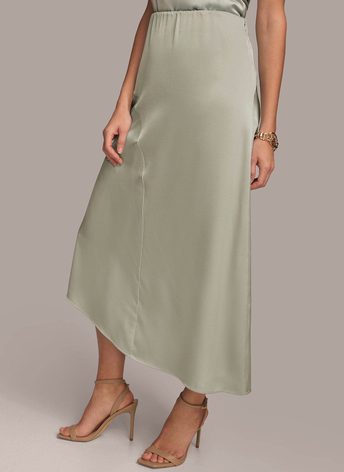 (image for) HIGH-END ASYMMETRICAL FLARE HEM SKIRT